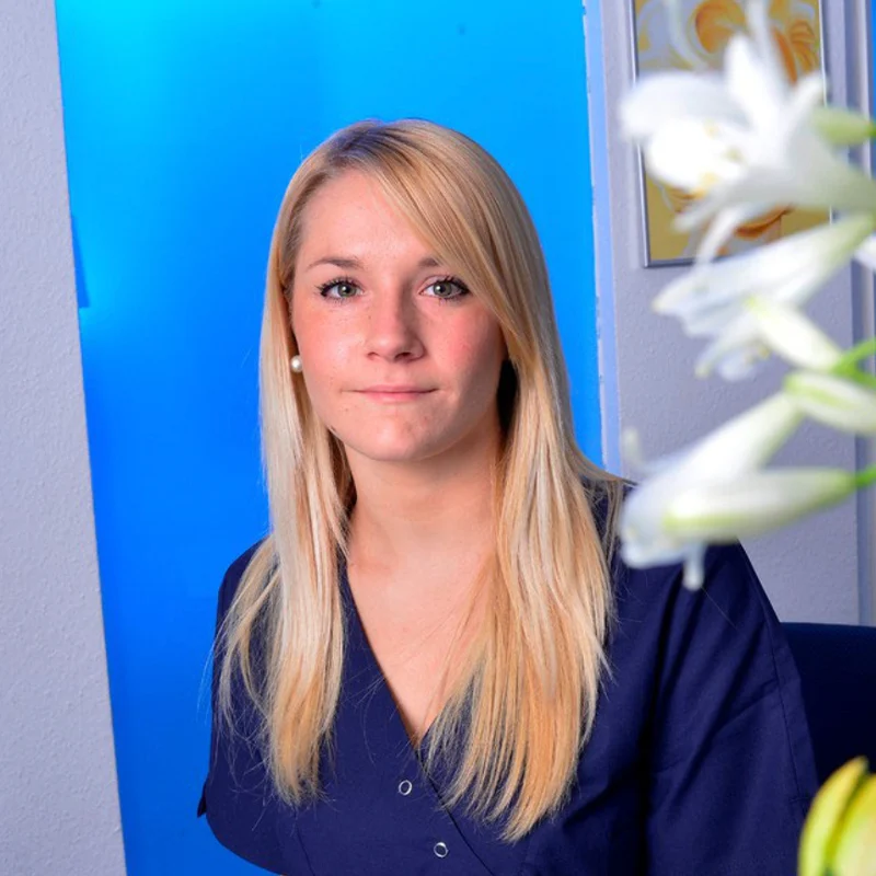 ZFA Jessica Schlegel Zahnmedizinische Fachangestellte